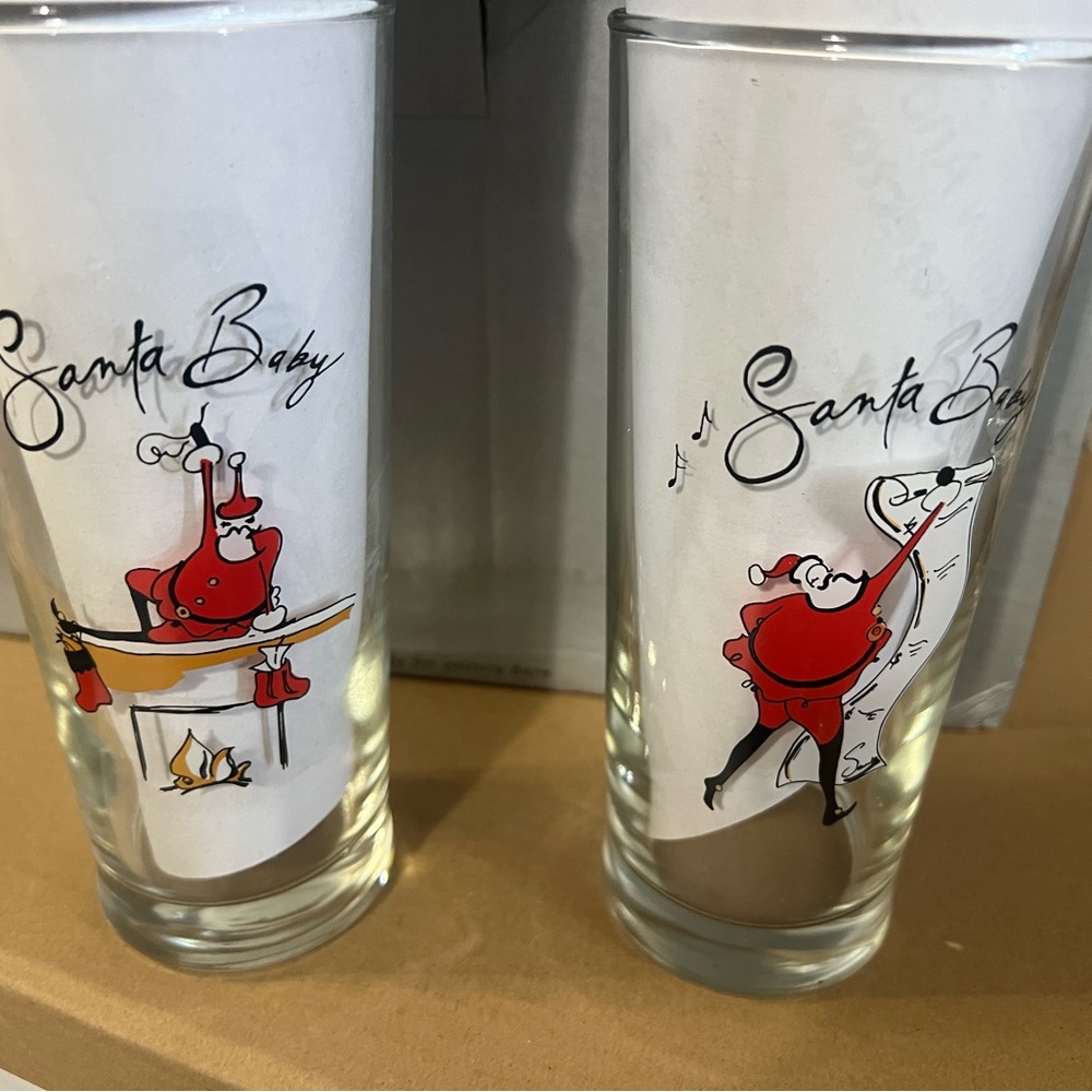 Set of 8 Pottery Barn Santa baby glasses